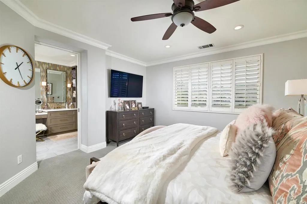 https://cdn.realtyfeed.com/cdn/127/306618479/109866812a52a36bf32579c487cb534e.webp