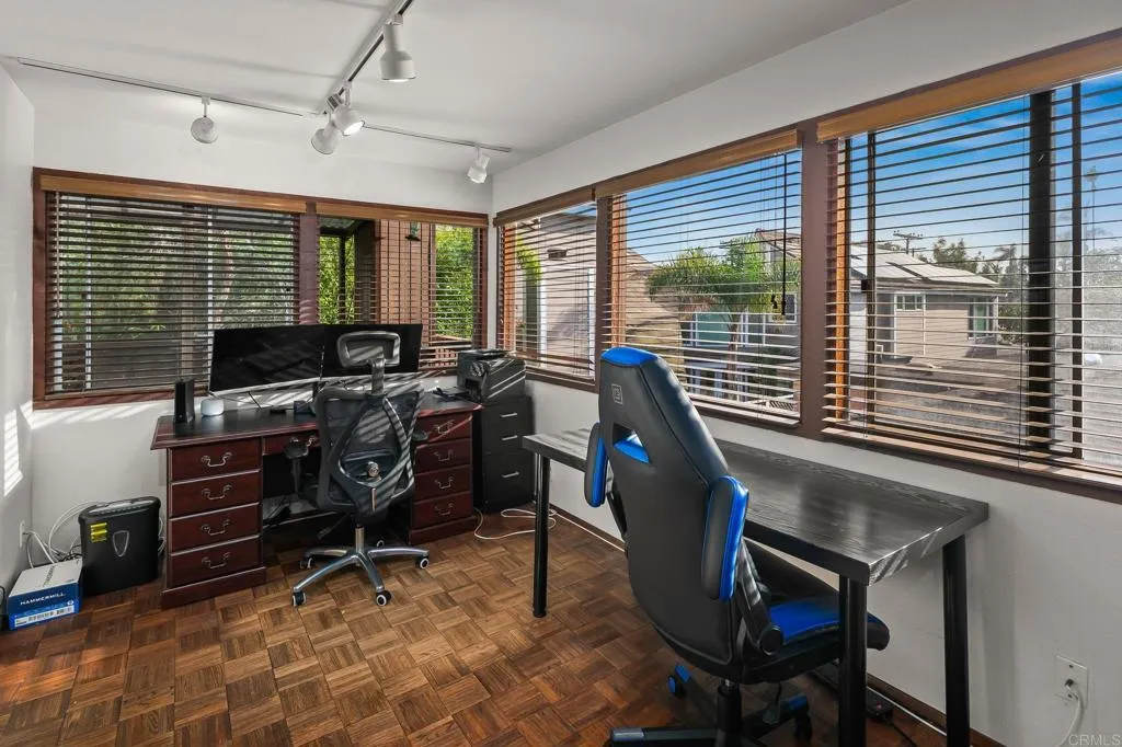 https://cdn.realtyfeed.com/cdn/127/306618480/b4f408db34f6e06a7f50b4919ba13e31.webp