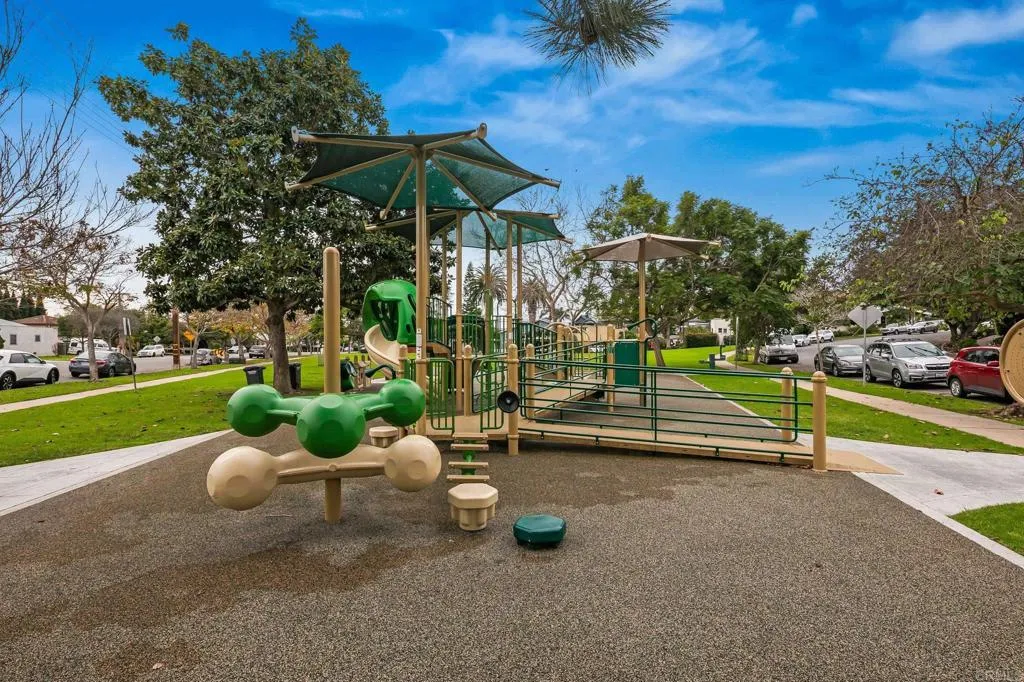 https://cdn.realtyfeed.com/cdn/127/306618480/f70cfa00479906862ae007370a832956.webp