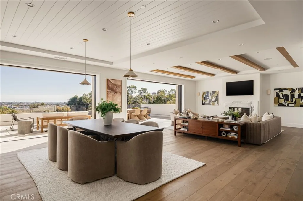 702 Saint James Place