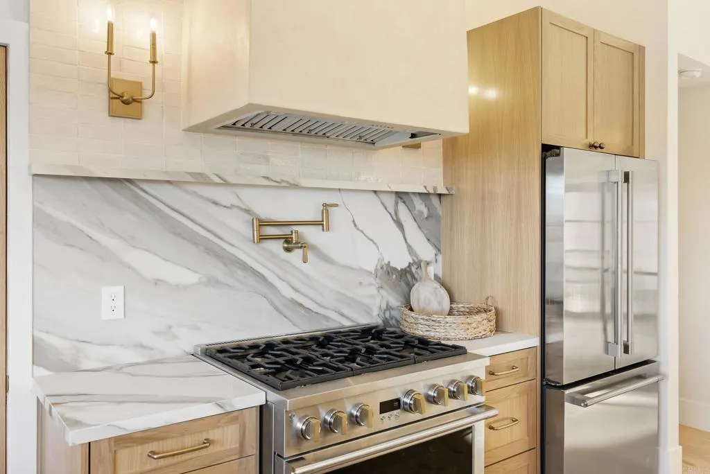 https://cdn.realtyfeed.com/cdn/127/306618551/5d9e2b4aac6c79ae70a14b8f50bd97fb.webp