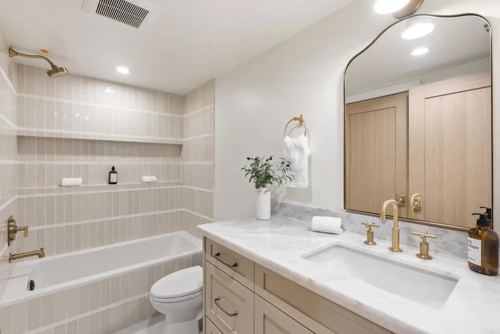 https://cdn.realtyfeed.com/cdn/127/306618551/8e75b20081ed7e5bd9382fcfa3fa13c3.webp
