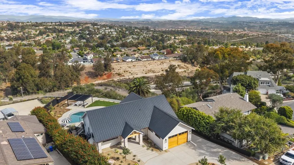 https://cdn.realtyfeed.com/cdn/127/306618551/c0694eec508047800819ed8fe44ecd98.webp