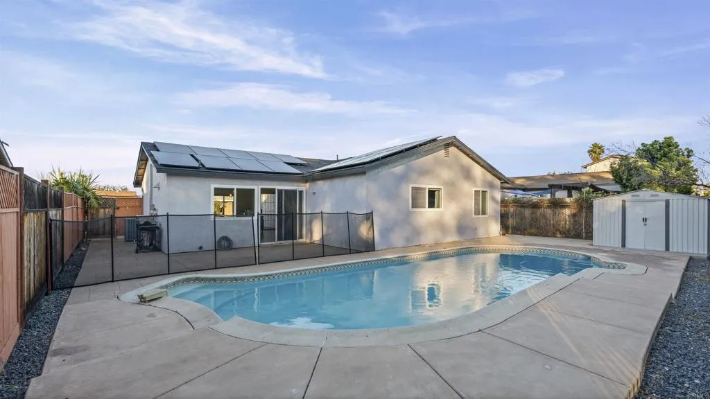 https://cdn.realtyfeed.com/cdn/127/306618594/9ba61f8bcd8eb8c864c78de467bdf101.webp