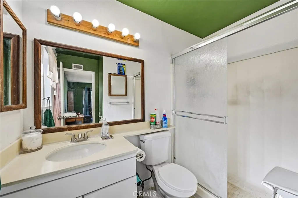 https://cdn.realtyfeed.com/cdn/127/306618632/bc0d03700b09de27a64d238953081c8e.webp