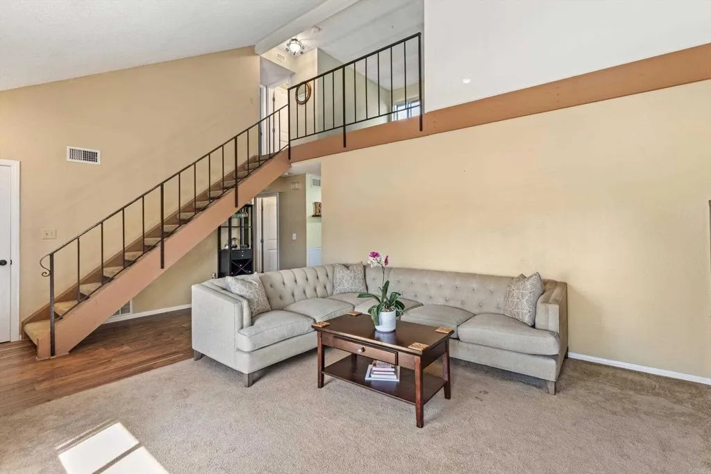 https://cdn.realtyfeed.com/cdn/127/306618679/68312c106c92735a0a3701b0e6ce5509.webp