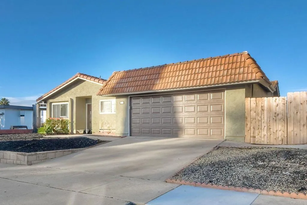 https://cdn.realtyfeed.com/cdn/127/306618688/137fd970435ccd3c6329555a71aa07d0.webp