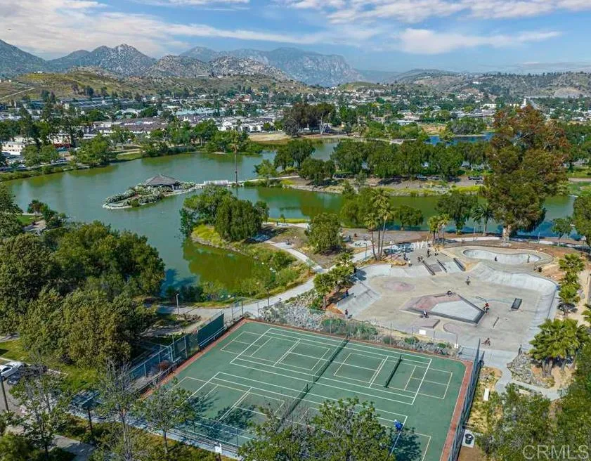 12616 Lakeshore Drive UNIT 1, Lakeside, CA, 92040