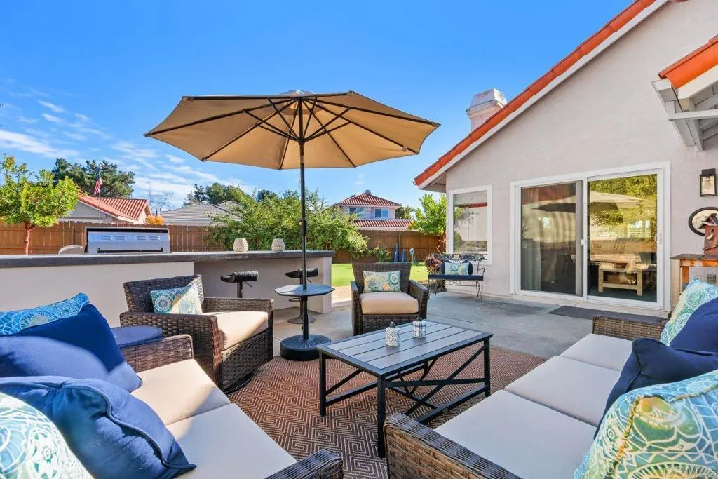 https://cdn.realtyfeed.com/cdn/127/306618823/f42677b4386cf1d86231f56081cff9e7.webp