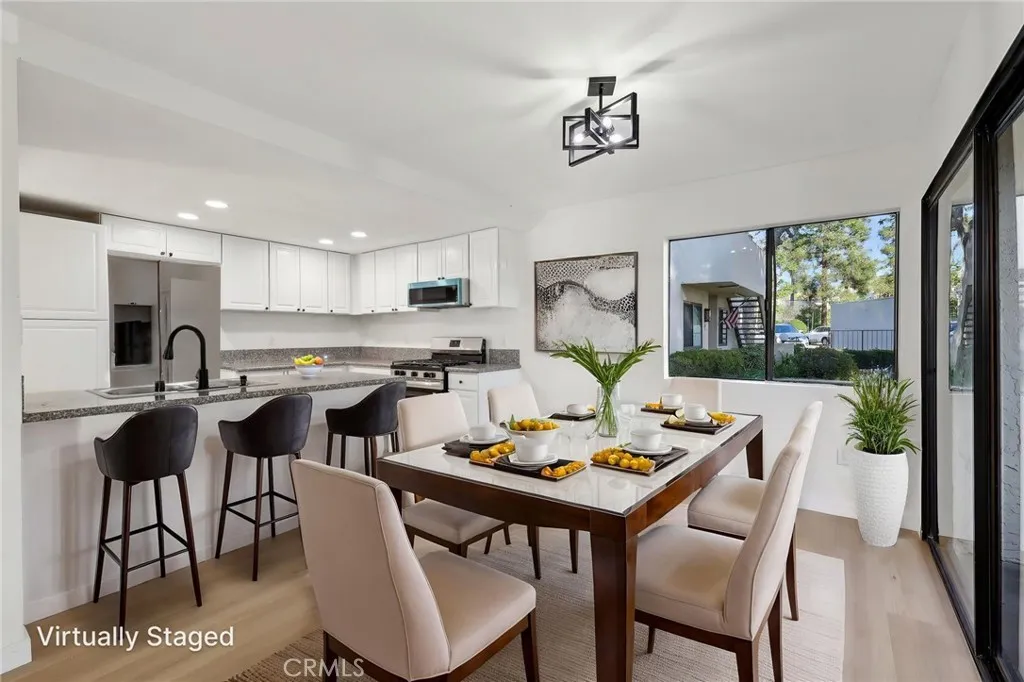 https://cdn.realtyfeed.com/cdn/127/306618951/5ca05300f93571f5d2471216d9077bd5.webp