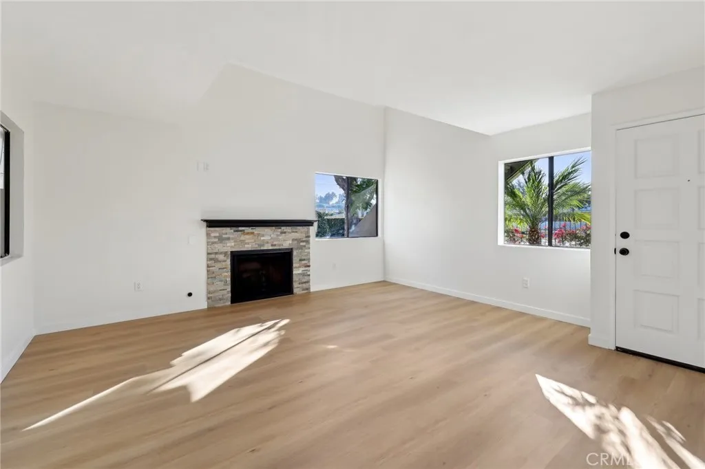 https://cdn.realtyfeed.com/cdn/127/306618951/bf364368e823804120d8b43403c52e49.webp