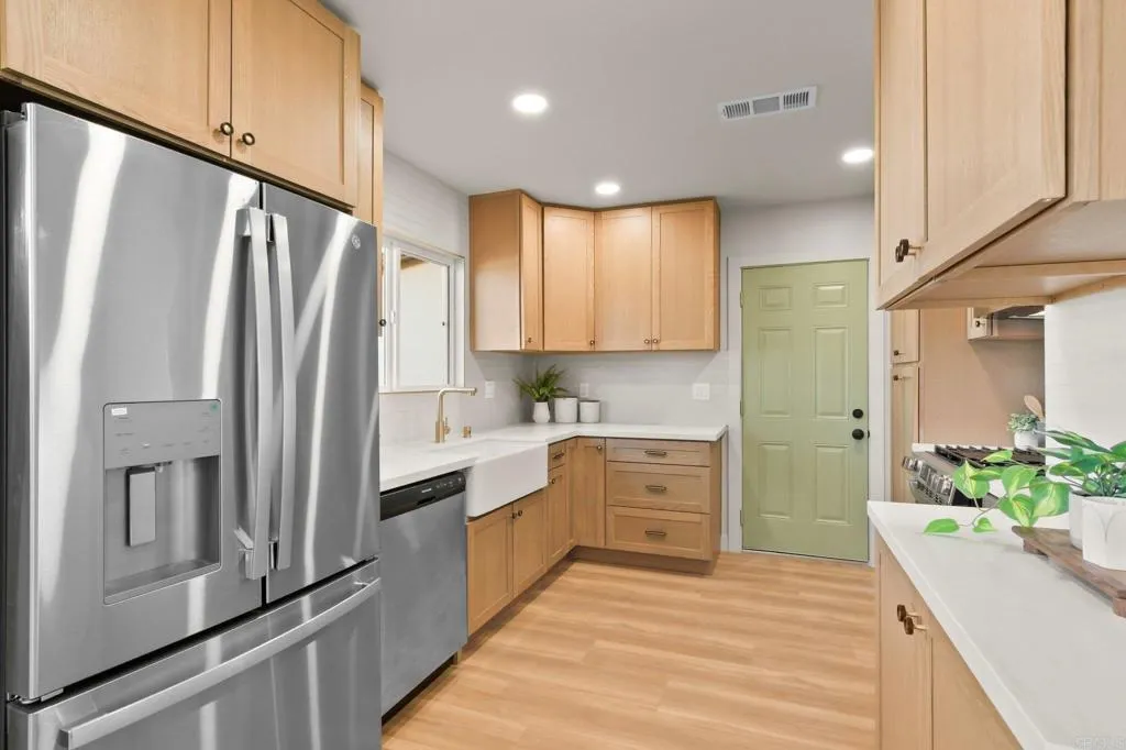 https://cdn.realtyfeed.com/cdn/127/306618968/fc0961a168b21d0748dda3ffac881a3a.webp