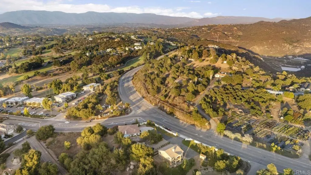https://cdn.realtyfeed.com/cdn/127/306619009/0eb58117a11cced6945f14fb29acda52.webp