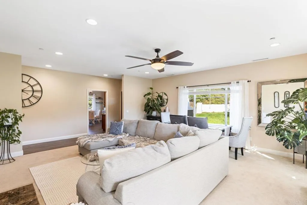 https://cdn.realtyfeed.com/cdn/127/306619009/96aadfc398774f8e5c86a3c2445c35ec.webp