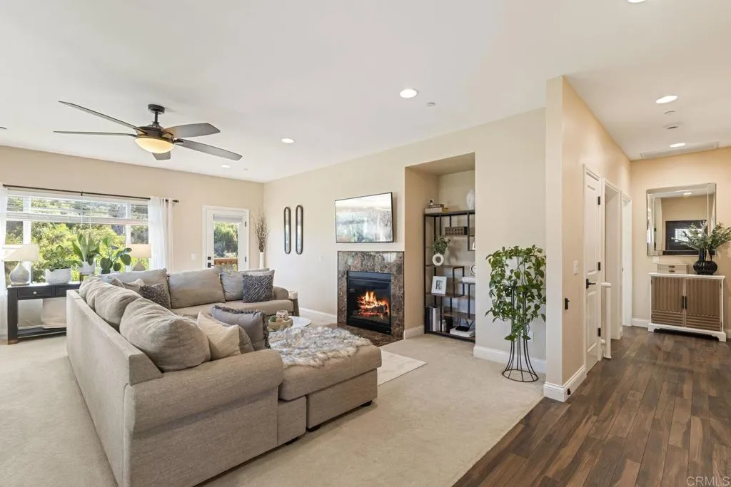 https://cdn.realtyfeed.com/cdn/127/306619009/9e571e077c3267abe44ce4158c989d82.webp