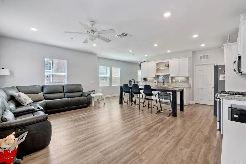 Photo #9: NDP2600399 Listing: Photo #9