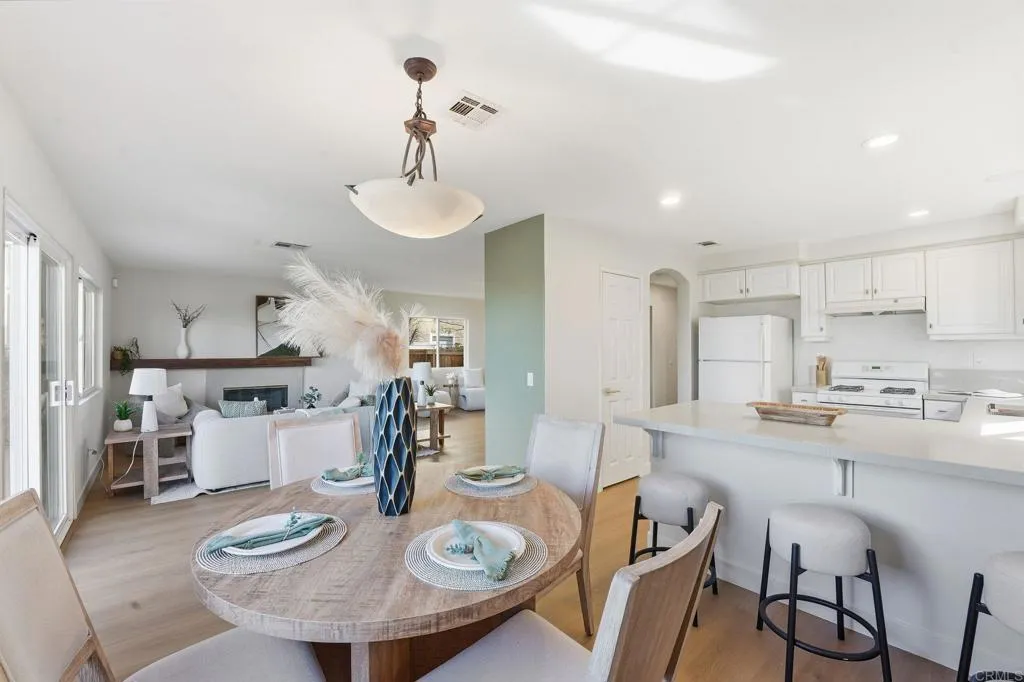 https://cdn.realtyfeed.com/cdn/127/306619055/3d4d5937b84ed6a685ff5c23c008336c.webp