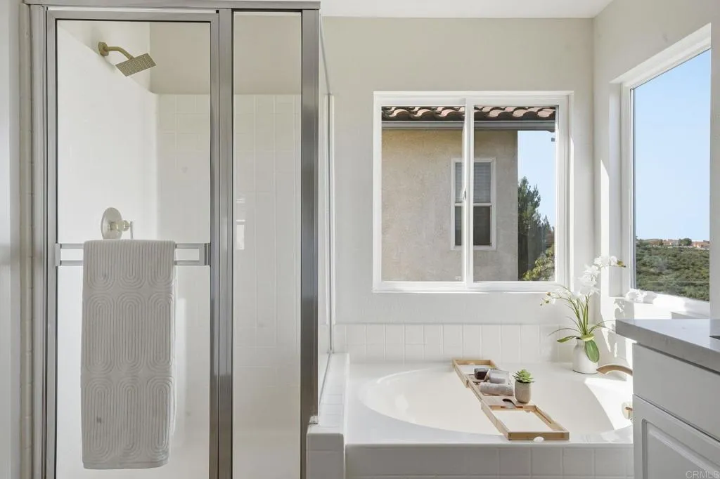 https://cdn.realtyfeed.com/cdn/127/306619055/8d00349f9793a11163e42a07adc45462.webp