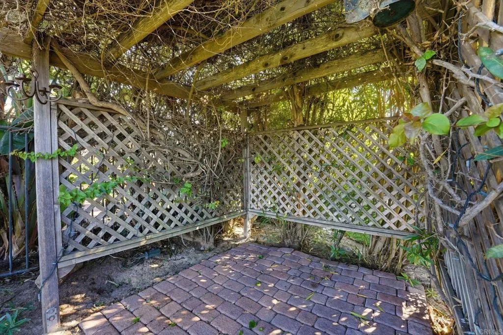 https://cdn.realtyfeed.com/cdn/127/306619055/e40d3b7844b38af138c5c4eec675a0a9.webp