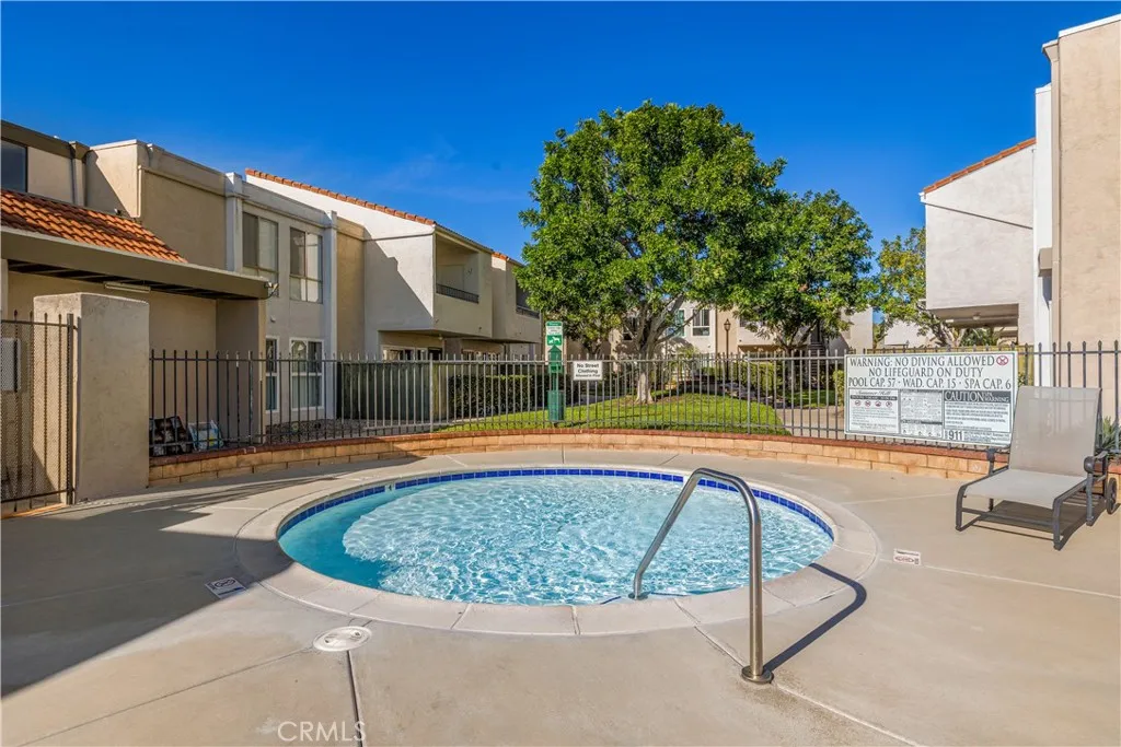 https://cdn.realtyfeed.com/cdn/127/306619107/051e1d548a70280caf0668d0a2197cbb.webp