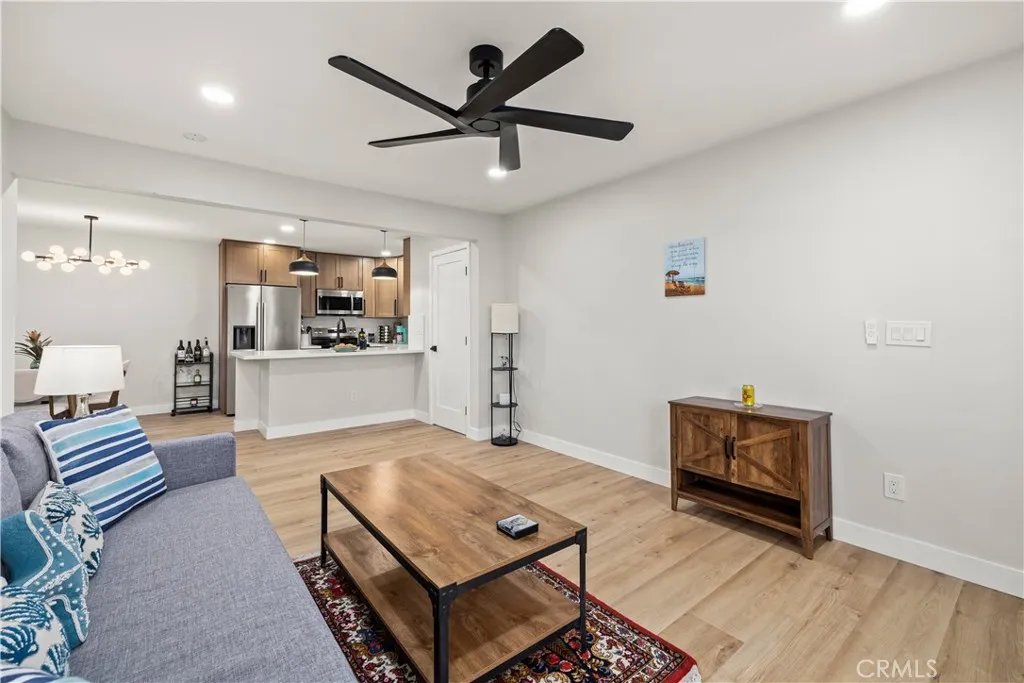 https://cdn.realtyfeed.com/cdn/127/306619107/4acab559e634131d56a76d319812c6df.webp
