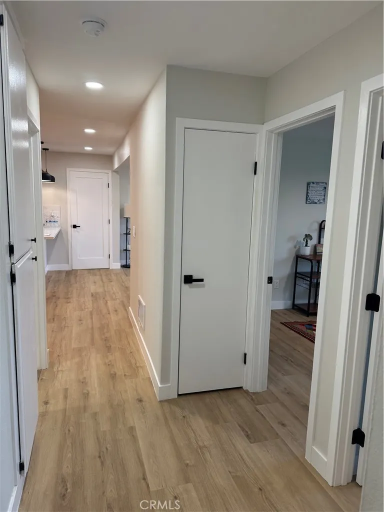 https://cdn.realtyfeed.com/cdn/127/306619107/8e3a08e6778eb4adfbd670f3564118c2.webp