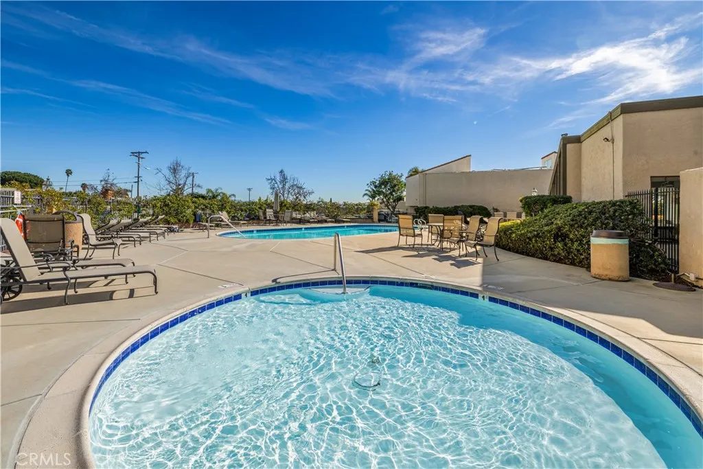 https://cdn.realtyfeed.com/cdn/127/306619107/b96f9cafd1f565e47bc77252575728fa.webp