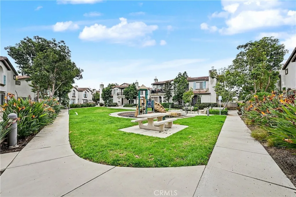 https://cdn.realtyfeed.com/cdn/127/306619111/9bfcf2a826a83512ac373966ec6bf133.webp