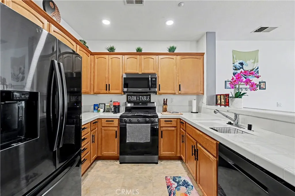 https://cdn.realtyfeed.com/cdn/127/306619111/ddd7504c83f8c800d20e10f4c2612659.webp