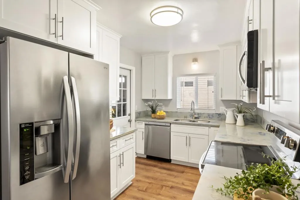https://cdn.realtyfeed.com/cdn/127/306619117/213df6cbe8f31f2ed7b4ab3b7b46f848.webp
