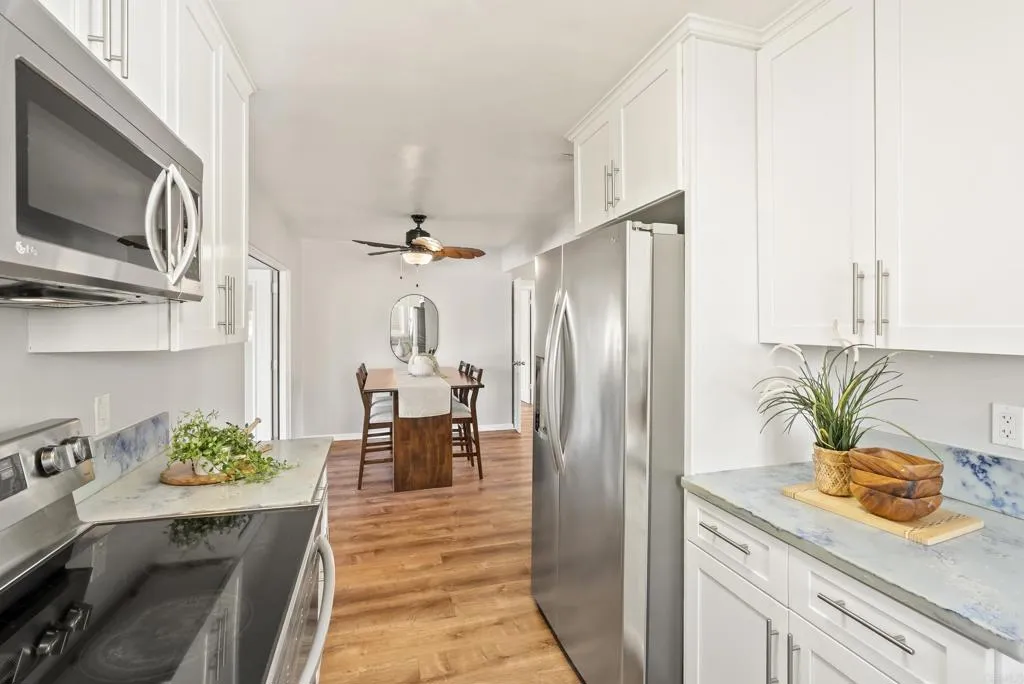 https://cdn.realtyfeed.com/cdn/127/306619117/23067360b24af64af96bb700b0aec18e.webp