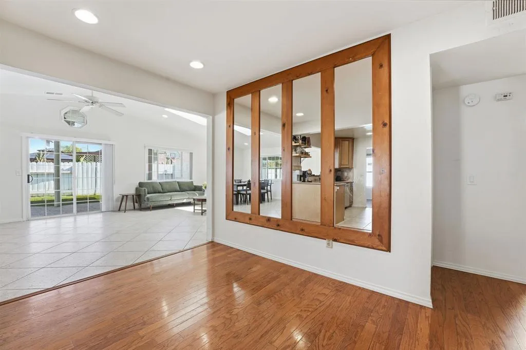 https://cdn.realtyfeed.com/cdn/127/306619203/04208ada9055cf54c18e7a3dba43cdde.webp
