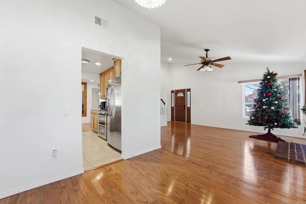 https://cdn.realtyfeed.com/cdn/127/306619203/59d408e535e59bb5a908276a03bb661d.webp