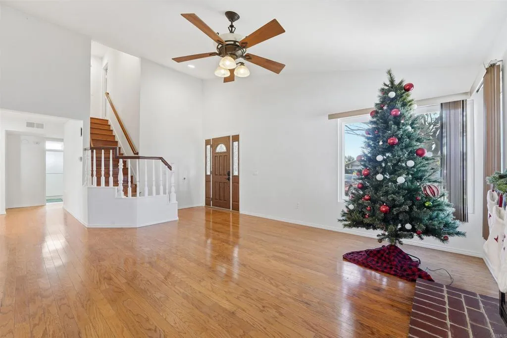 https://cdn.realtyfeed.com/cdn/127/306619203/81dd98658b94f9b983aaca9f89270082.webp