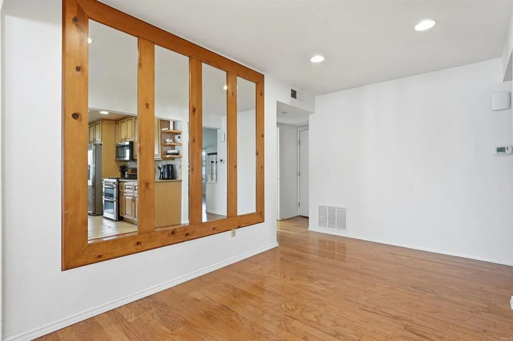 https://cdn.realtyfeed.com/cdn/127/306619203/ac7956cf222e2fa760a05156bf2ad9b7.webp