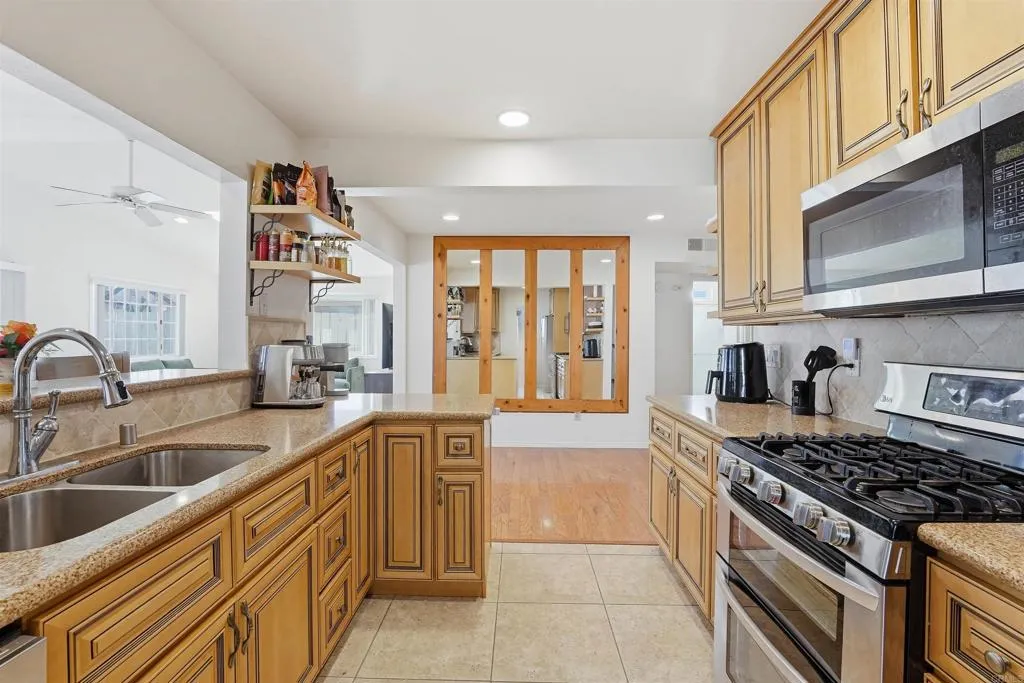 https://cdn.realtyfeed.com/cdn/127/306619203/ce629de6e460e8d60aca3f02cadbd709.webp
