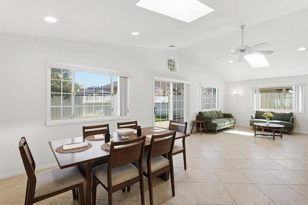 https://cdn.realtyfeed.com/cdn/127/306619203/f1509d3f1a81afa34483c67995205d1d.webp