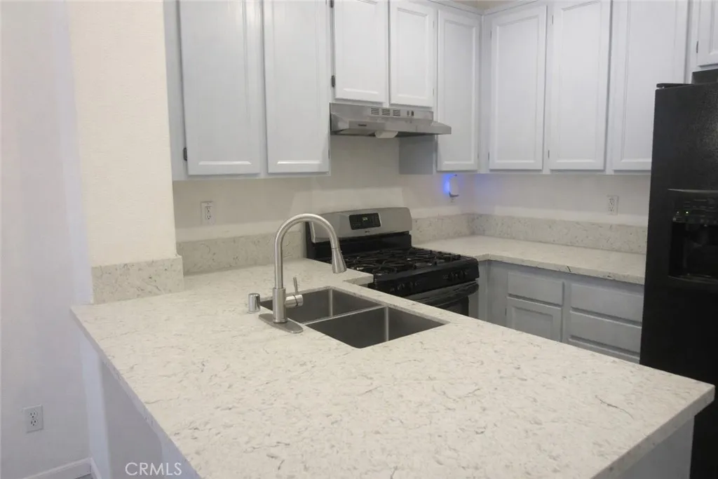 https://cdn.realtyfeed.com/cdn/127/306619204/06a599692b725bd66a294d85d94b42b5.webp