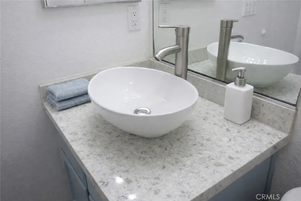https://cdn.realtyfeed.com/cdn/127/306619204/18031172be9422f5c31424e706f7839c.webp