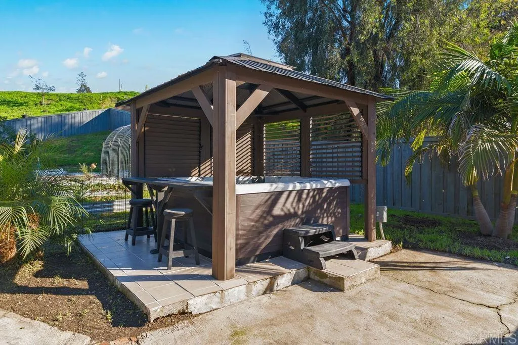 https://cdn.realtyfeed.com/cdn/127/306619302/12162aa190f8001f6c9f82fc126f9aab.webp