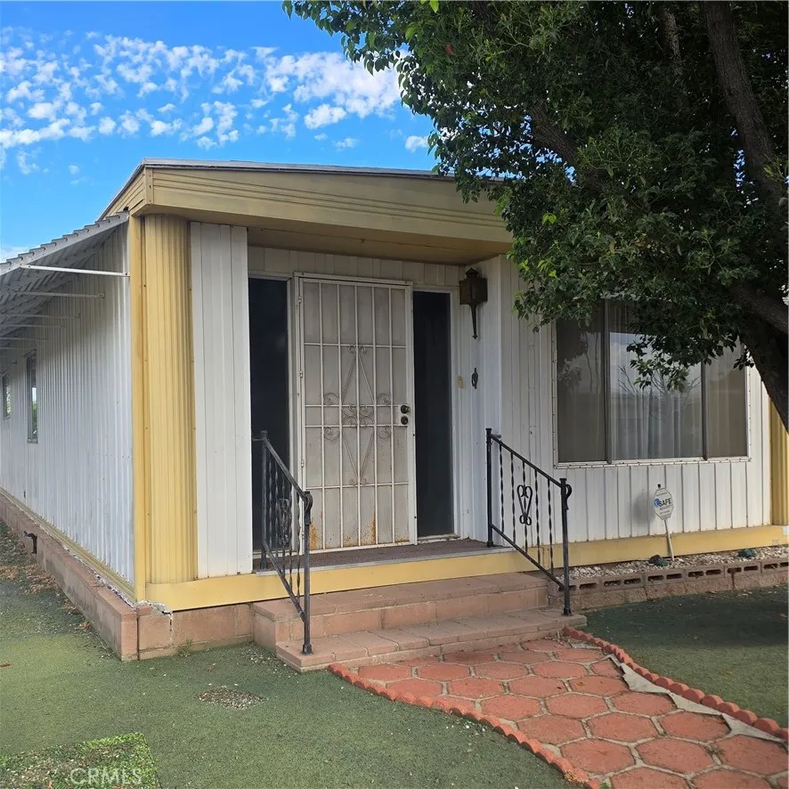 Hemet, CA 92543