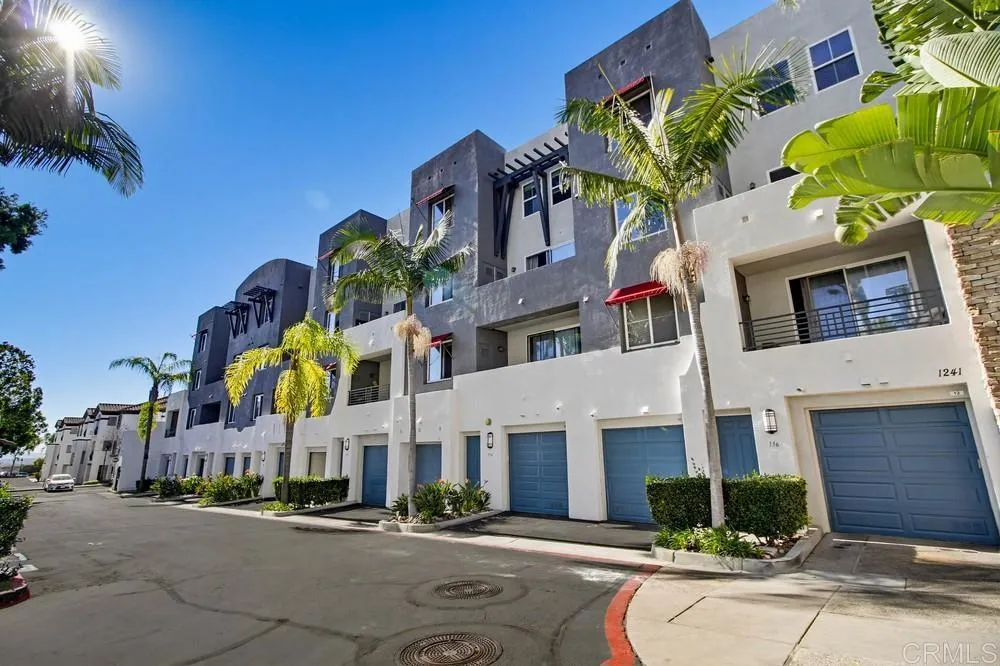 https://cdn.realtyfeed.com/cdn/127/306619342/15965296166594d0965093b479ecff20.webp