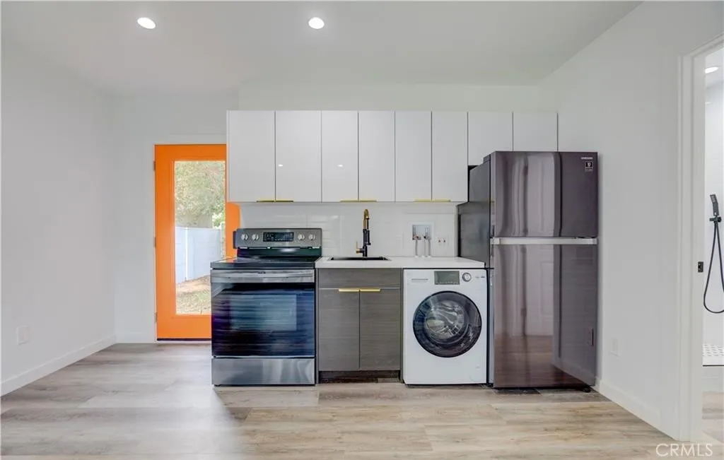 Winnetka, CA 91306