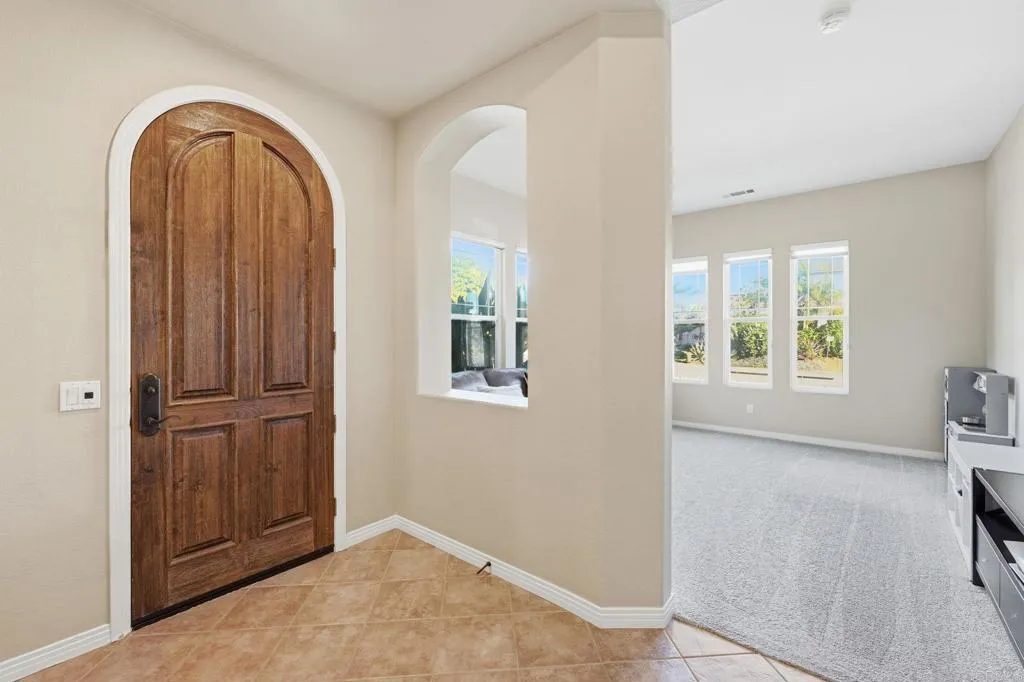 https://cdn.realtyfeed.com/cdn/127/306619599/4bc389571077cc622a105aa626b764ad.webp