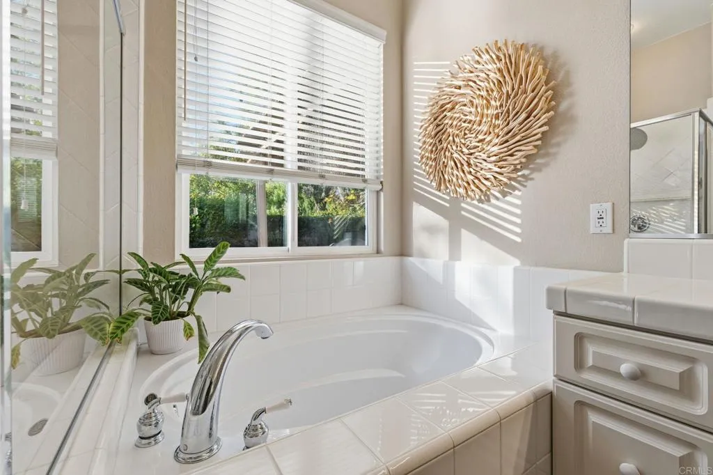 https://cdn.realtyfeed.com/cdn/127/306619599/7d79e6c3240e76de01b9f4525542491a.webp