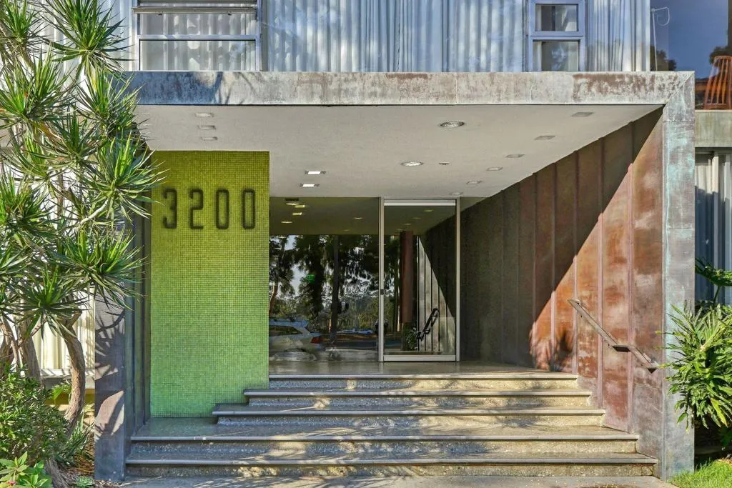 https://cdn.realtyfeed.com/cdn/127/306619609/0e2d89d53cac1b2b8c8740e9ba8c6777.webp