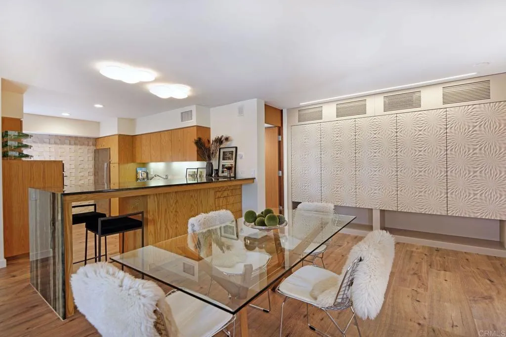 https://cdn.realtyfeed.com/cdn/127/306619609/298651edd3a437881f6aa2529cfce3a3.webp