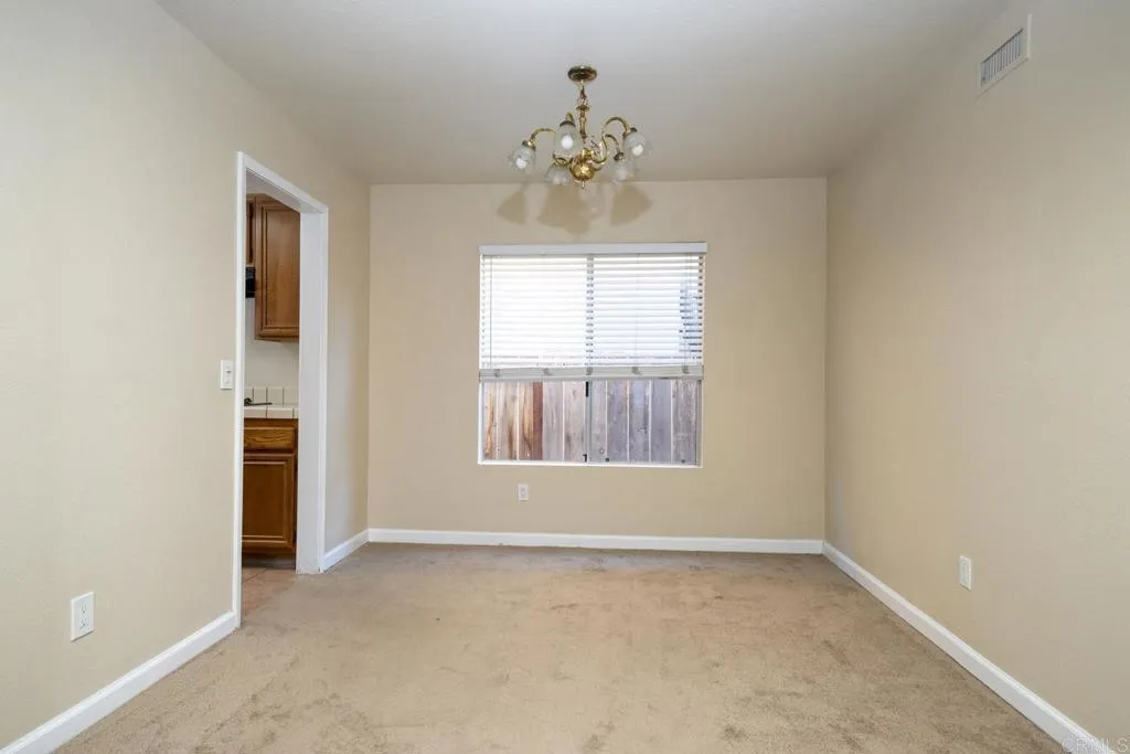 https://cdn.realtyfeed.com/cdn/127/306619647/0556e74916e5478ad6e16a7bf1562d03.webp