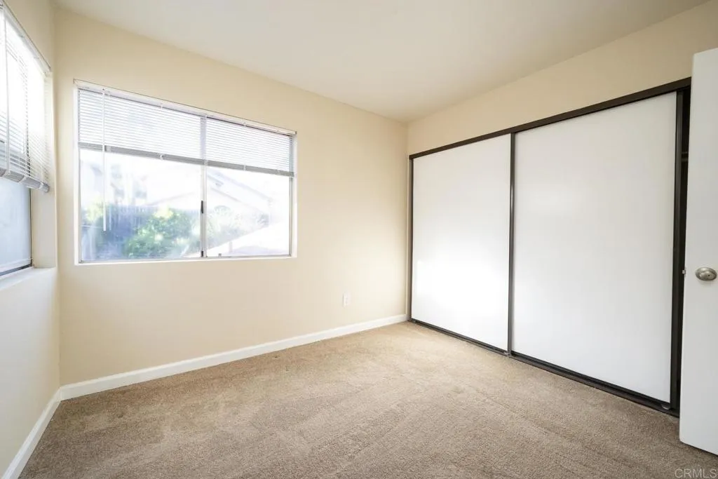 https://cdn.realtyfeed.com/cdn/127/306619647/386e61cd027066f25e645f17096ad791.webp
