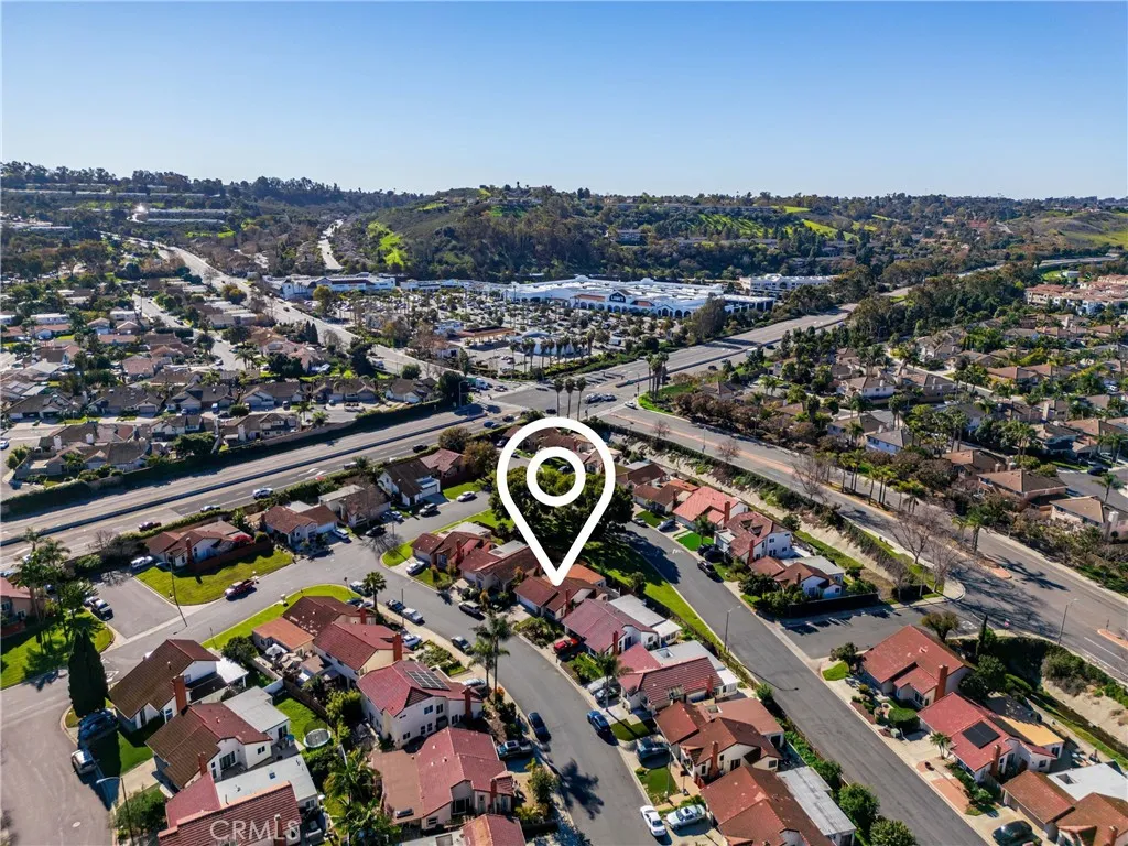 https://cdn.realtyfeed.com/cdn/127/306619655/24c3b13b93863a2a78a76c9fa45c6b27.webp